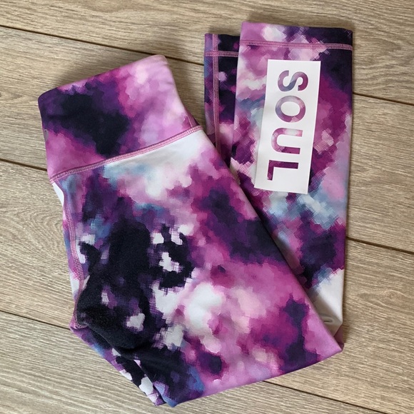 Lululemon Athletica Pink Colorsplash Soul Cycle Capri Leggings. Women’s Size 4 - Picture 2 of 8